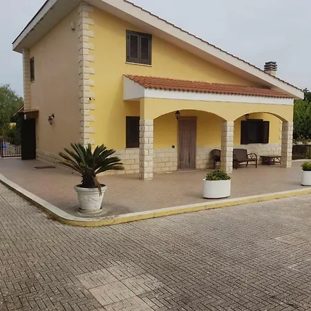 San Luca Villa *